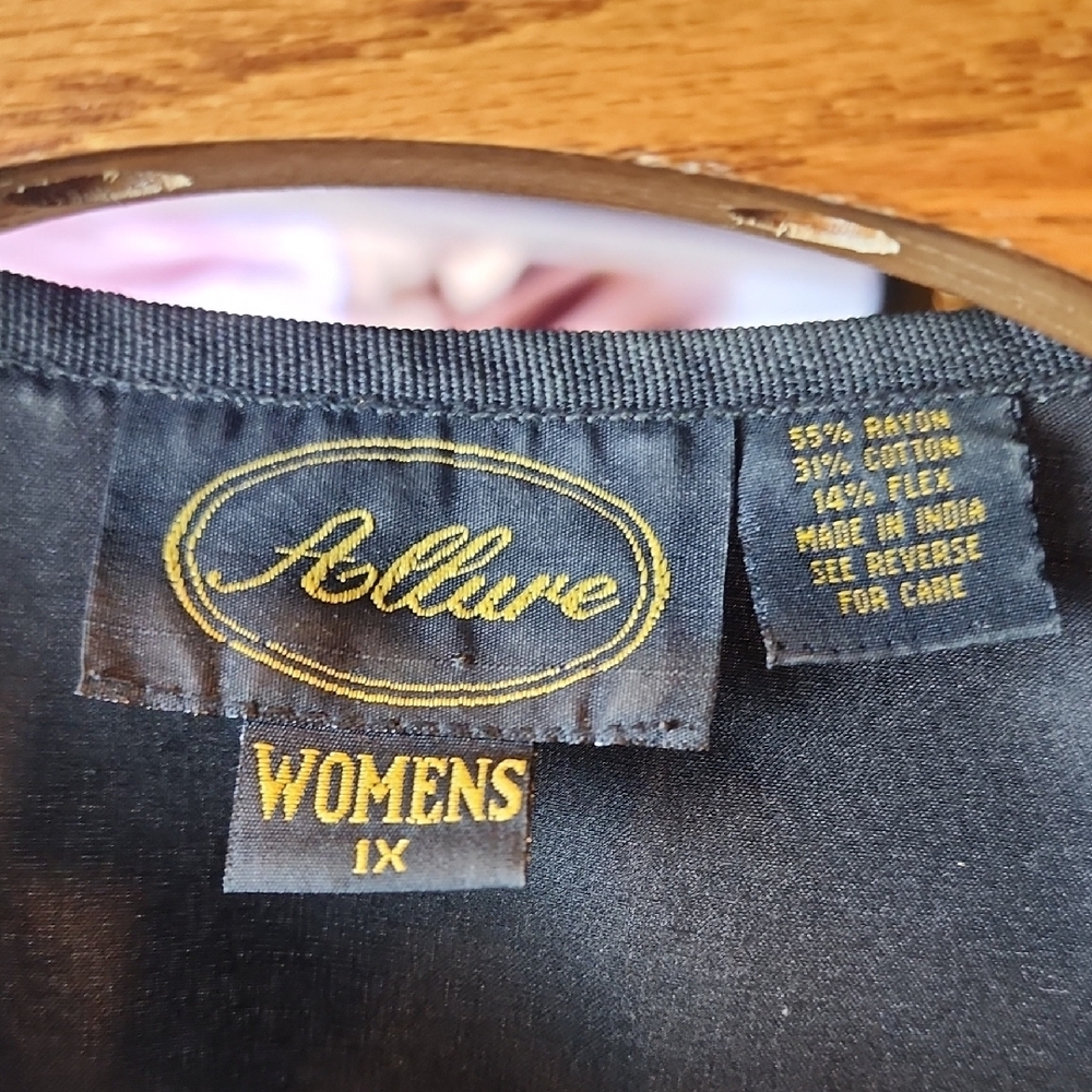 Allure | Vintage Patchwork 3d Button Wearable Art… - image 8